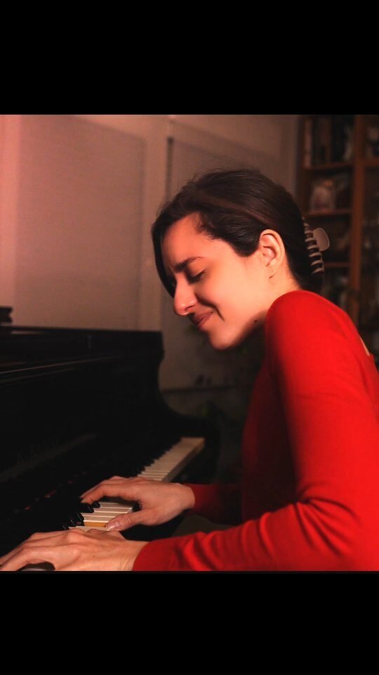 Instagram post from belenvivesmusic. This post is in position 1.